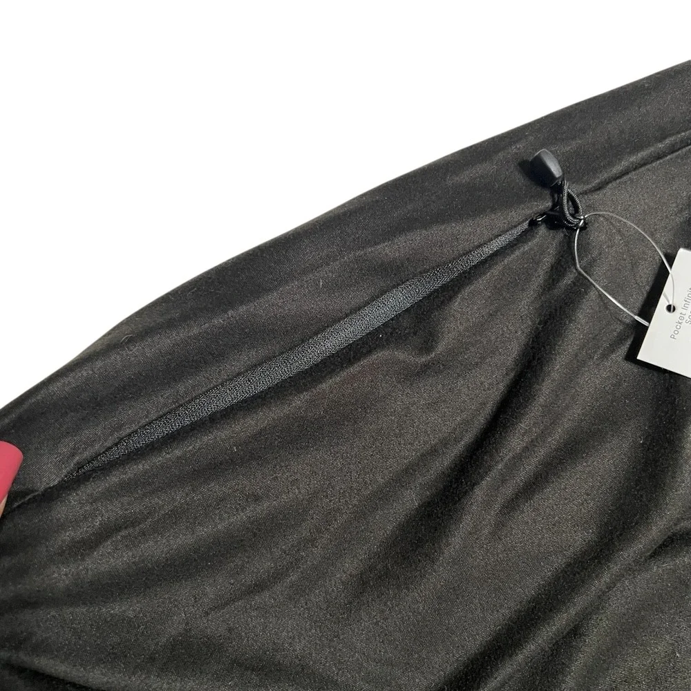 Beyong Yoga Infinity Scarf with Hidden Zipper Cellphone Pocket Black One Size‎